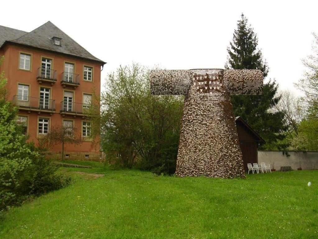 Robert-Schuman-Haus Hotel Trier Exterior photo